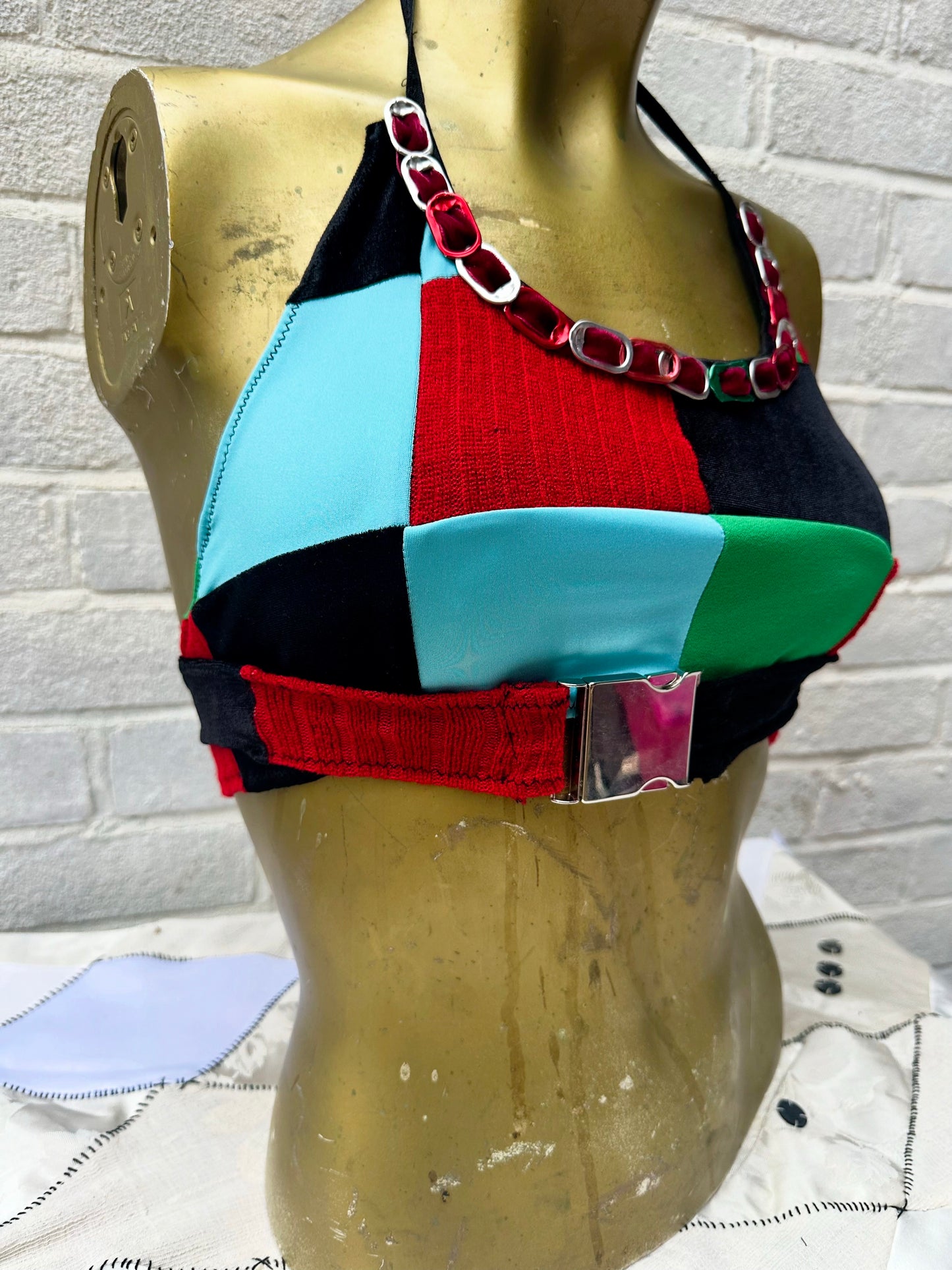 Chequered Halter neck ring pull detail