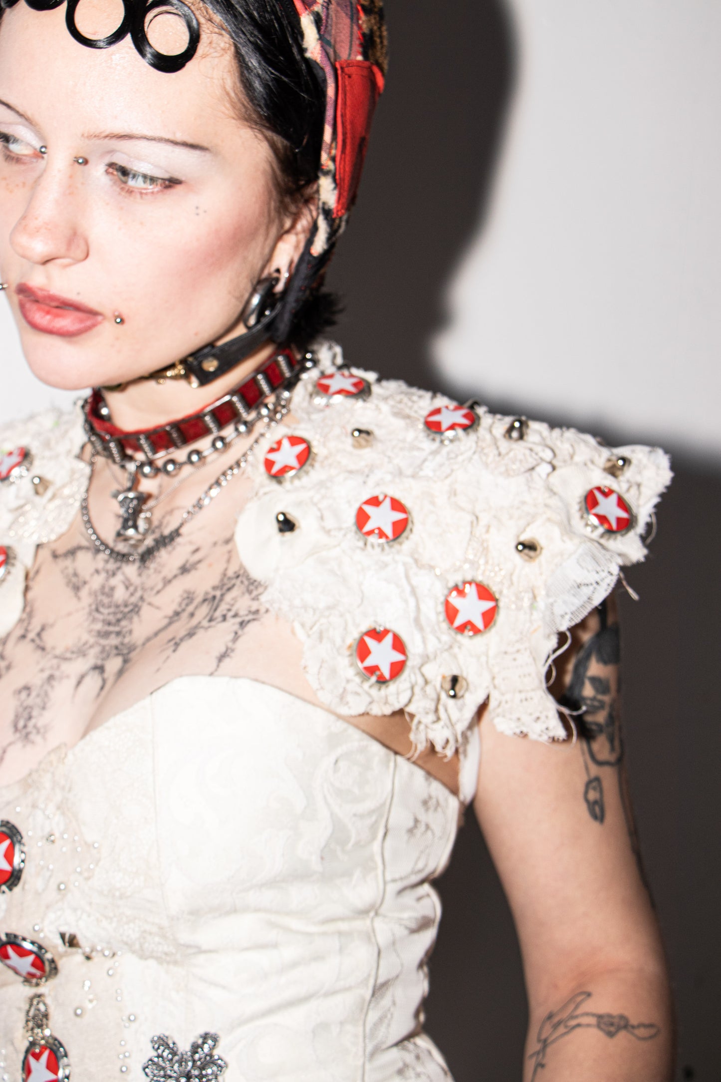 Cream star Corset Victorian pearls