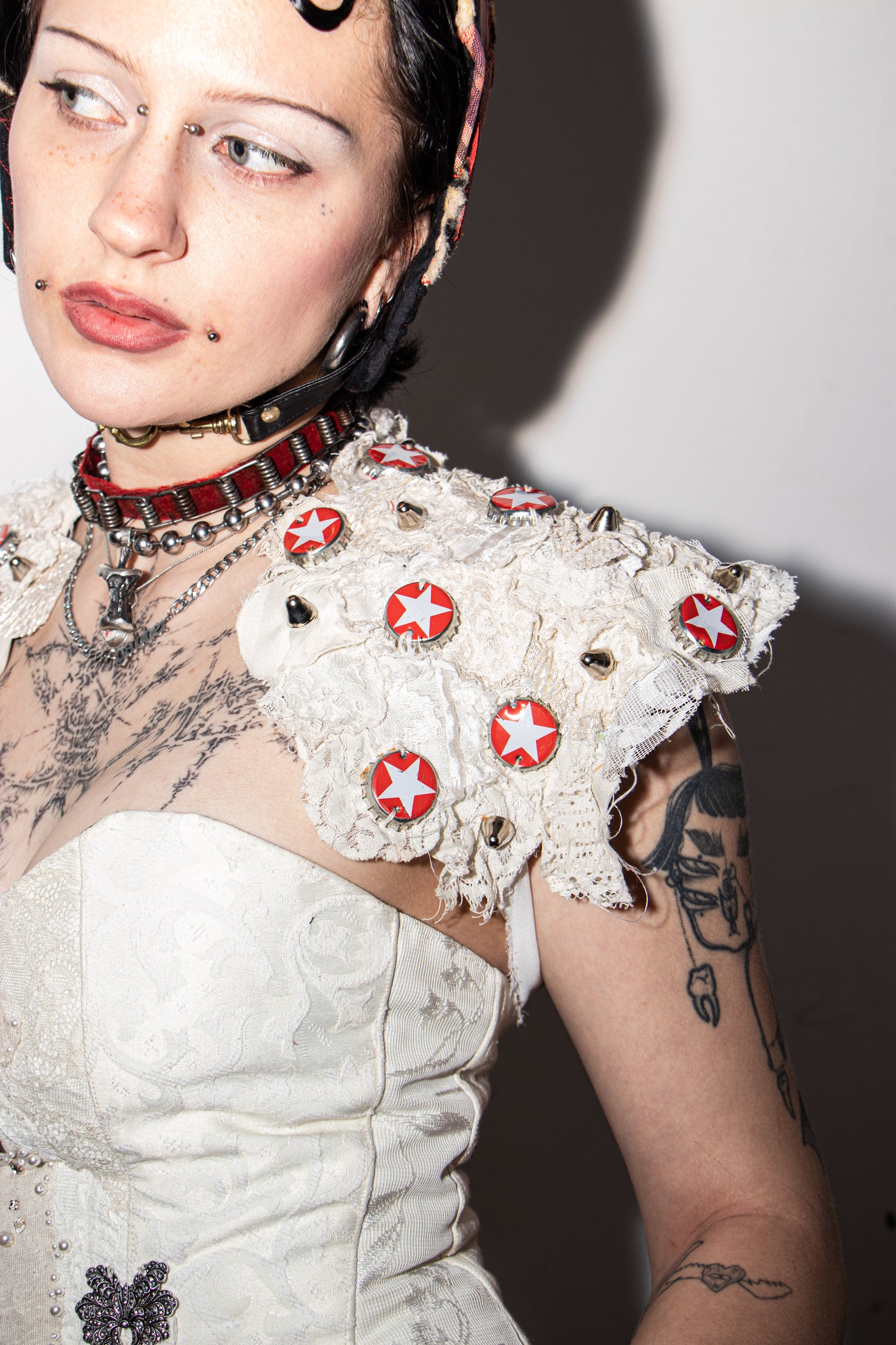 Cream star Corset Victorian pearls